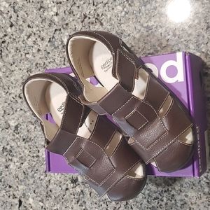 Boys brown leather sandals